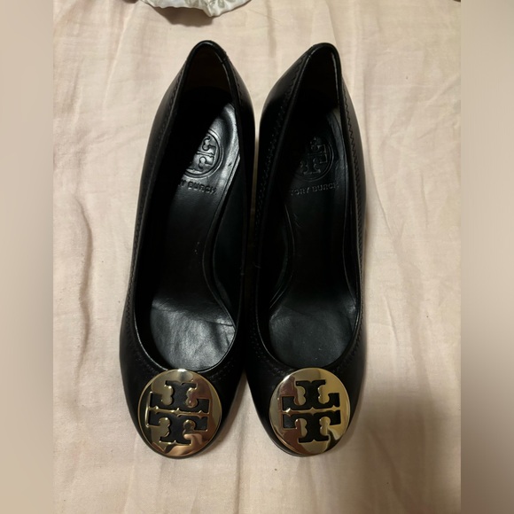 Tory Burch 5.5 wedges - Picture 1 of 4